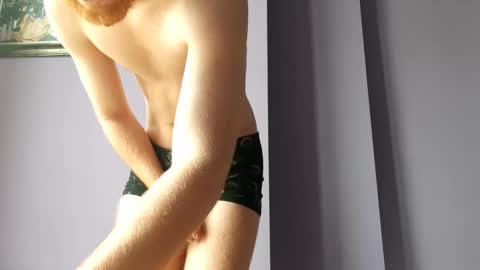 Snapshot of fillipsondon chatting on 12.23.25 Whitechocolate online show from 12.23.25