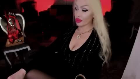 AlfaFemale online show from 11.27.25