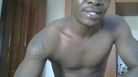 Snapshot of fineebony chatting on 01.16.26 HOT AND SWEET online show from 01.16.26