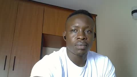 Snapshot of fineebony chatting on 01.18.26 HOT AND SWEET online show from 01.18.26