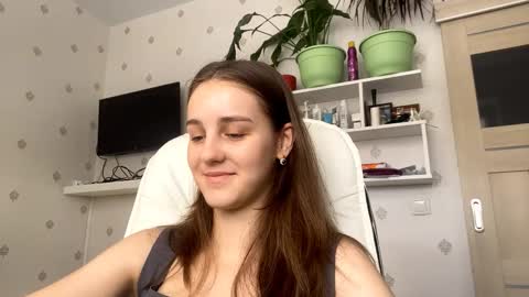 Snapshot of fionapiccard chatting on 02.21.26 Keite wanna play Meow online show from 02.21.26