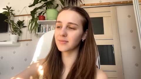 Snapshot of fionapiccard chatting on 03.30.26 Keite wanna play Meow online show from 03.30.26