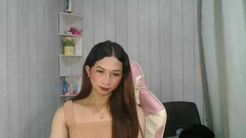 fionaraya online show from 03.11.25