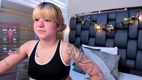 Snapshot of fiorella_sweet_ chatting on 03.12.26 Fio online show from 03.12.26