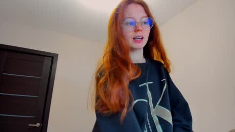 Snapshot of fire_luna chatting on 12.09.24 fire_luna online show from 12.09.24