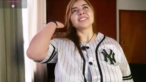 Snapshot of fireand_passion chatting on 12.18.25 fireand_passion online show from 12.18.25