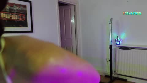 Fit 4 Fkn online show from 02.10.25