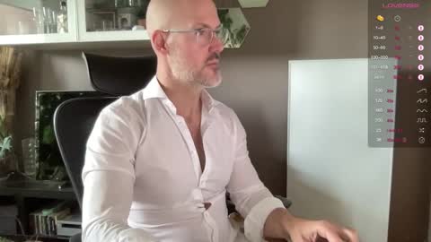 Snapshot of fit_rubinho chatting on 10.02.25 Rubn online show from 10.02.25