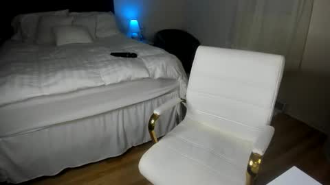 Jamie or Frisky  online show from 01.07.25