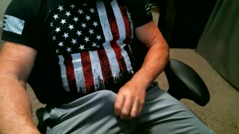 Snapshot of fitguy40 chatting on 09.28.25 fitguy40 online show from 09.28.25