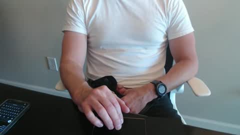 fithubby80 online show from 11.14.25