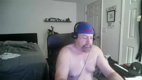 Snapshot of flaguy3233 chatting on 12.01.25 Florida guy online show from 12.01.25