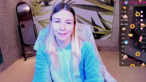 Snapshot of fleximona chatting on 01.11.26 FlexiMona online show from 01.11.26