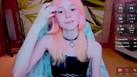 Snapshot of fleximona chatting on 06.14.26 FlexiMona online show from 06.14.26