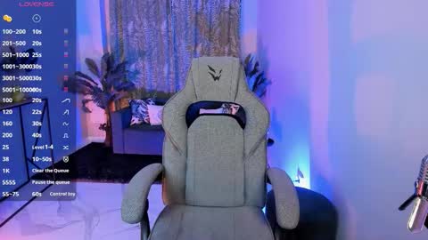 Flexyfoxy online show from 12.18.25