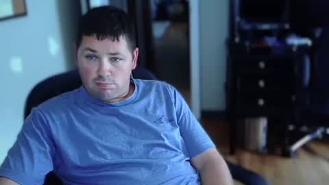 Snapshot of flguy_mike chatting on 10.15.25 FL guy online show from 10.15.25