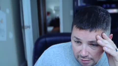 Snapshot of flguy_mike chatting on 11.24.25 FL guy online show from 11.24.25