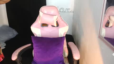 Snapshot of flirtangel93 chatting on 05.21.26 Angel online show from 05.21.26