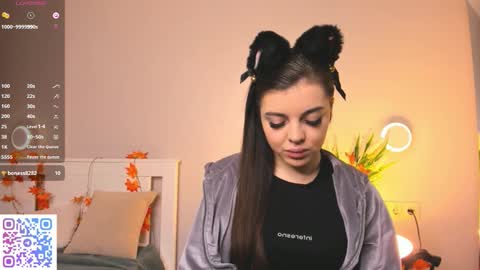 Doloras online show from 12.05.25