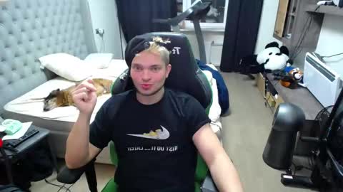 Snapshot of flirty_sugar chatting on 11.20.25 Flirty sugar online show from 11.20.25