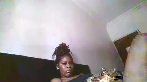 Snapshot of flirty_xbunny chatting on 02.15.26 Beauty online show from 02.15.26