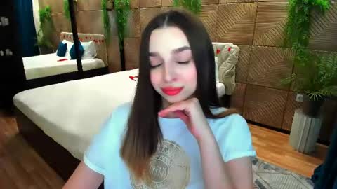 Snapshot of flirtyspark chatting on 06.18.26 Agata online show from 06.18.26