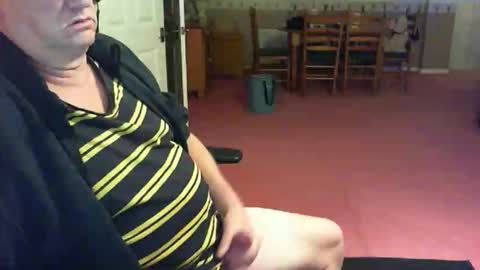 Snapshot of flooty999 chatting on 11.02.25 flooty999 online show from 11.02.25