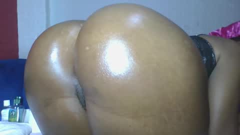 Snapshot of flora_fantasy chatting on 04.11.26 fantasy online show from 04.11.26