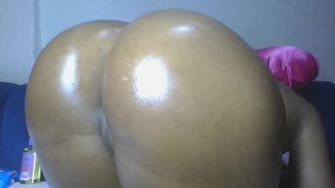 Snapshot of flora_fantasy chatting on 04.13.26 fantasy online show from 04.13.26