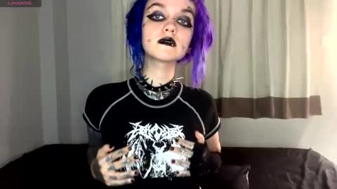 Snapshot of floralfable chatting on 02.16.26 Flora online show from 02.16.26