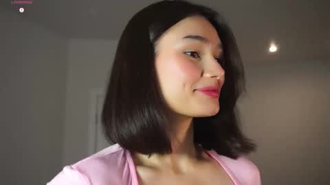 Snapshot of floralmuse chatting on 10.24.25 Viola online show from 10.24.25