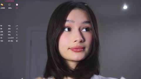 Snapshot of floralmuse chatting on 11.25.25 Viola online show from 11.25.25