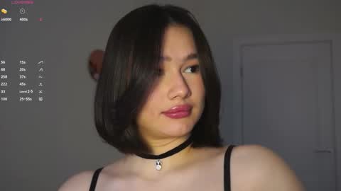 Snapshot of floralmuse chatting on 01.18.26 Viola online show from 01.18.26