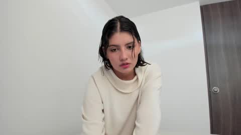 Snapshot of flordejamaica chatting on 09.08.25 Tell me My Love online show from 09.08.25