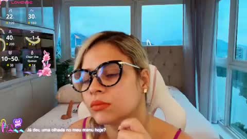 Snapshot of florence_ford chatting on 06.17.26 Florence Ford online show from 06.17.26