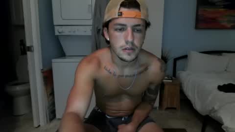 Snapshot of floridafratbro chatting on 10.14.25 JJ online show from 10.14.25