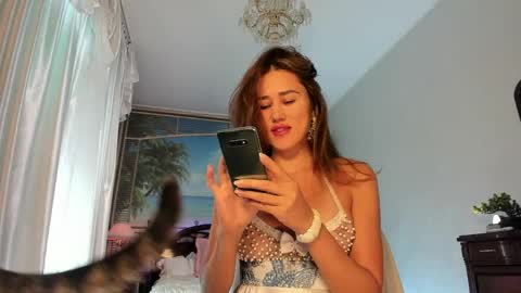 Nicole online show from 04.26.26