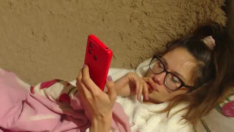 Snapshot of flowercandydoll13 chatting on 12.16.24 say meow and send tip  online show from 12.16.24