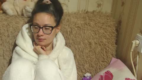 Snapshot of flowercandydoll13 chatting on 12.25.24 say meow and send tip  online show from 12.25.24