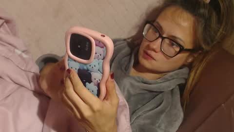 Snapshot of flowercandydoll13 chatting on 09.26.25 say meow and send tip  online show from 09.26.25