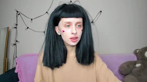 Snapshot of flowerofsin2001 chatting on 10.01.25 Flower online show from 10.01.25