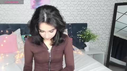 Snapshot of flowers_an chatting on 02.04.25 flowers_an online show from 02.04.25