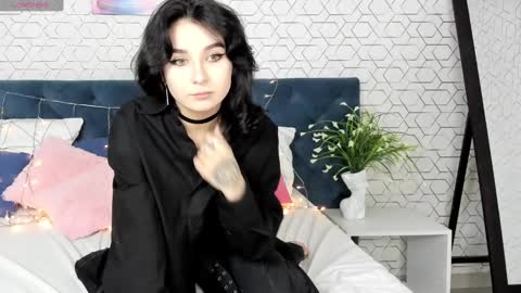 Snapshot of flowers_an chatting on 02.21.25 flowers_an online show from 02.21.25