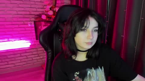 Snapshot of flowers_an chatting on 02.25.25 flowers_an online show from 02.25.25