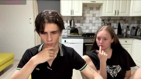 flowerscouple online show from 04.30.26
