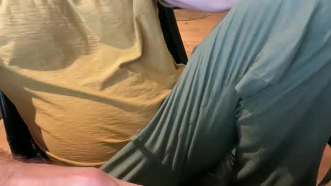 Snapshot of flowmover chatting on 03.27.26 flowmover online show from 03.27.26