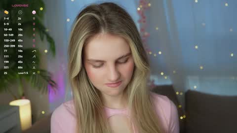 Snapshot of fluffy_angel chatting on 12.04.24 Adeline online show from 12.04.24