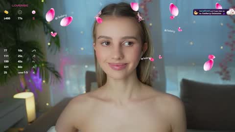 Snapshot of fluffy_angel chatting on 01.10.25 Adeline online show from 01.10.25