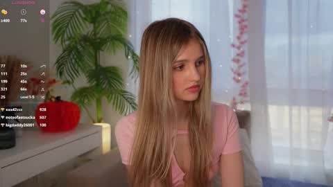 Snapshot of fluffy_angel chatting on 03.07.25 Adeline online show from 03.07.25