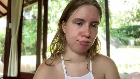 fluffy_bunnyxxx online show from 02.13.25